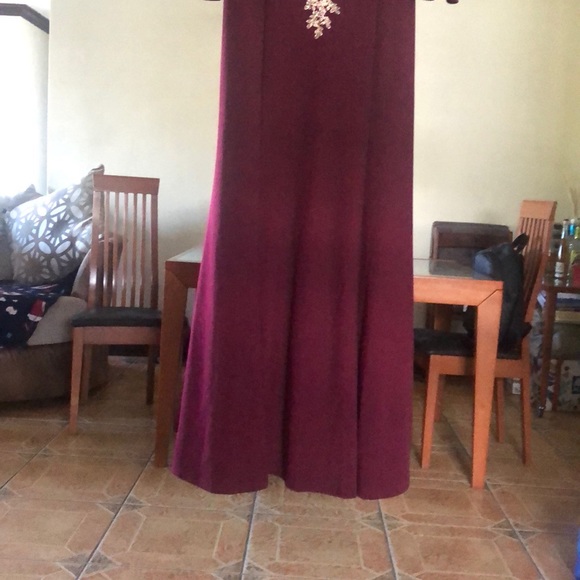 Holiday elegant Formal Party Dress or Gown. Floor length - Picture 6 of 9